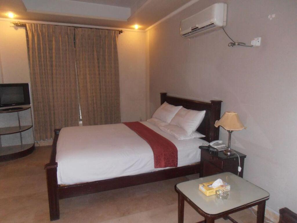 Hotel The Leschanze Lahore Ngoại thất bức ảnh